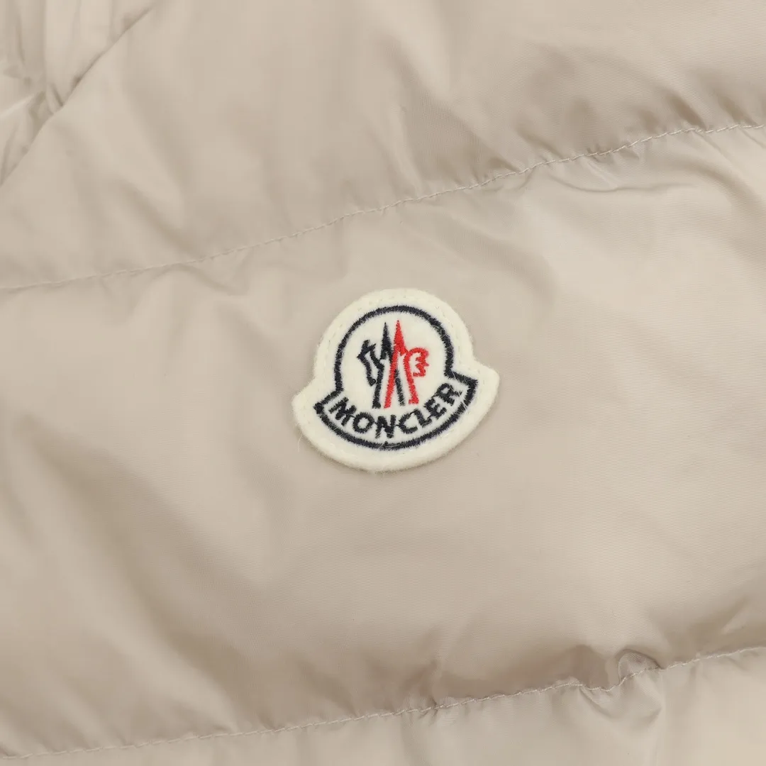 Moncler Avoce .⚠️ , . . . , , NFC . 🎁 Avoce ， Series 。 Avoce ， Moncler Series 。 ， longue saison ， 。 • •Longue saison • • • • • • size：1-4